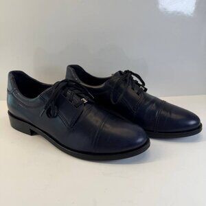 Salvatore Ferragamo Women’s Leather Dress Shoes – Navy – US 6M – Made in Italy